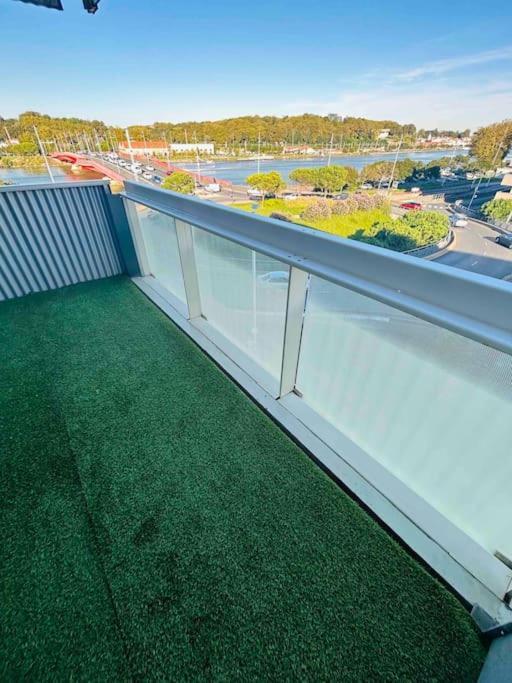 Appartement T2 + Parking Privatif - Centre Ville Bayonne Bagian luar foto